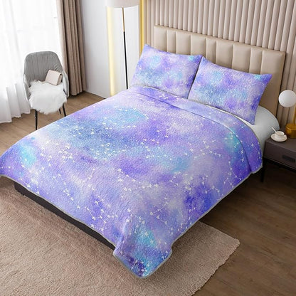 QOOMO Purple Galaxy Quilt Set Twin Size,Starry Sky Bedspread Coverlet Set,Constellation 3Pcs Bedding Set Printed Quilt with 2 Pillowcases,Soft and Lightweight,for All Seasons