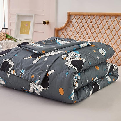 JSD Grey Astronaut Kids Comforter Set Full Size, 3 Piece Space Theme Microfiber Comforter with Pillow Shams, Lightweight All Season Washable
