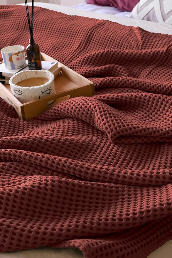 100% Turkish Cotton Waffle Blanket King Size Red - Premium Quality, Light and Airy Waffle Weave All-Season Quilt - Lux Decorative Bedspread (Dark Red, King Size 95" x 110" Inch)