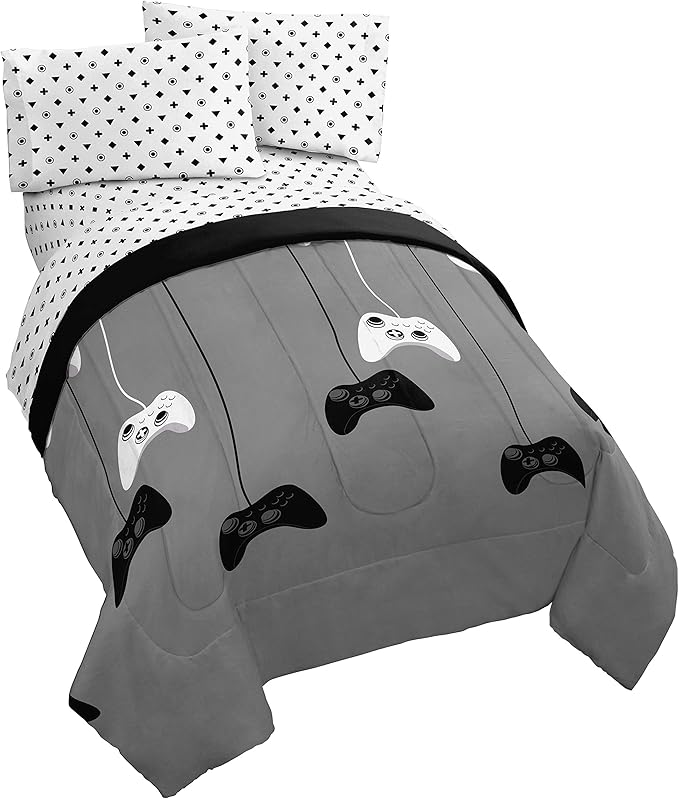 Jay Franco Game On 4 Piece Twin Bed Set - Includes Reversible Comforter & Sheet Set - Bedding Features Video Game Contoller - Super Soft Fade Resistant Microfiber