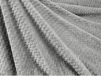 Premium Chevron Fleece Sherpa Throw Blanket for Couch, Sofa by Pavilia | Soft, Cozy, Fluffy, Warm, | Fuzzy Lightweight Microfiber, Luxury Reversible Gray Plush Throw for TV | 50 x 60 Inches