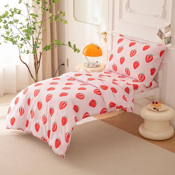 SDIII 4 Piece Strawberry Toddler Bedding Set, Kawaii Fruit Printed Pink Toddler Bedding Girl with Comforter, Fitted Sheet, Flat Sheet, Pillowcase