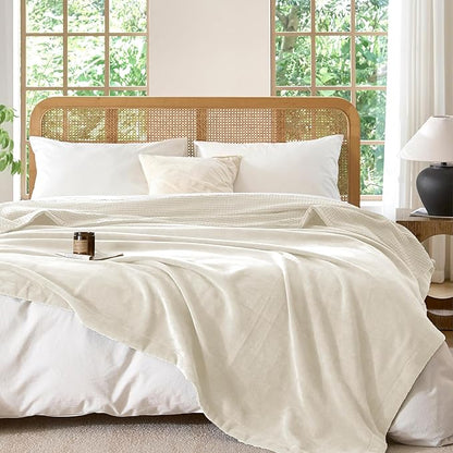 CHUFFED Cotton Waffle Blanket Queen Size - Plush Milk Velvet & Reversible Waffle Weave,Anti-Static 500Gsm Design，Thick Cozy Soft Winter Blanket for Bed, Couch, Sofa - Beige, 90x90 Inches