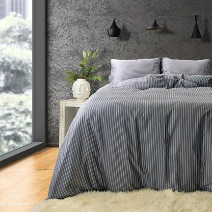 Sleepgram Supima Machine Washable 400 Thread Count Cotton Silver Ion Infused Luxury Zippered Duvet Cover with Travel Bag, Queen, Grey Stripe