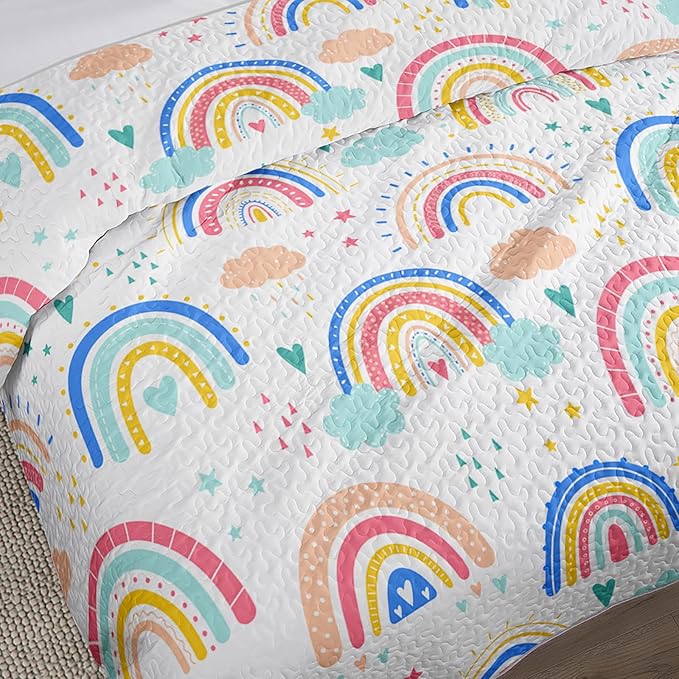 QOOMO Rainbow Quilt Set Twin Size,Colorful Rainbow Bedspread Coverlet Set,Cloud and Star 3Pcs Bedding Set Printed Quilt with 2 Pillowcases,Soft and Lightweight,for All Seasons