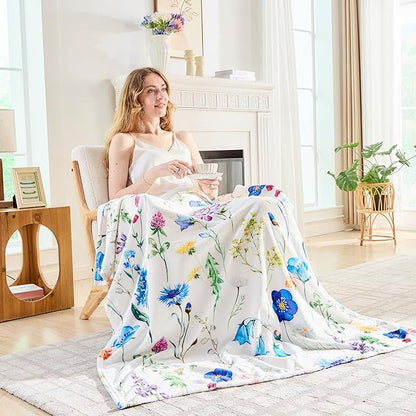 Floral Throw Blanket Birthday for Mom Women Blue Watercolor Flowers Blanket Soft Fuzzy Flannel Bed Blanket Plush Floral Throw for Couch Sofa Bed Chair 60"x80"