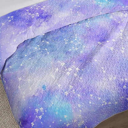QOOMO Purple Galaxy Quilt Set King Size,Starry Sky Bedspread Coverlet Set,Constellation 3Pcs Bedding Set Printed Quilt with 2 Pillowcases,Soft and Lightweight,for All Seasons