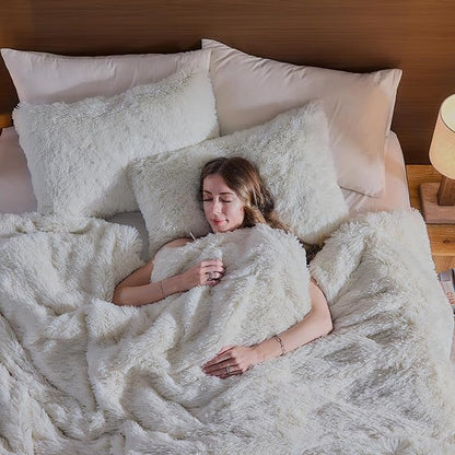 Wajade Faux Fur Plush White Comforter Set Fluffy Fuzzy Shaggy Bedding Set - 3PC Full/Queen Microfiber Soft Warm Quilt Set (Cream White, Full)