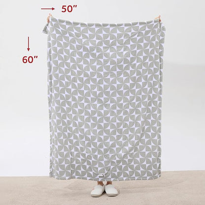 Sunbeam Royal Luxe Microplush Heated Throw Electric Blanket, 50" x 60", 4-Hour Auto Shut-Off,Fast Heating, Machine Washable, Warm and Cozy, Grey Geometric