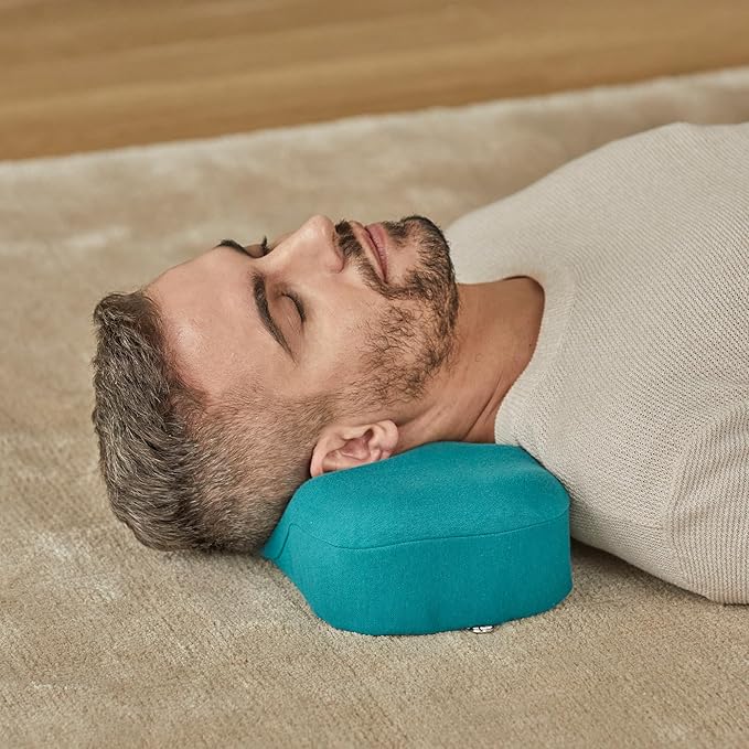 Kanuda Travel Pillow (Scandi Blue) – Orthopedic Cervical Neck Pillow for Travel, Firm Ergonomic Memory Foam Support with CV4 & OCBR Therapy, Washable Cover & Storage Bag