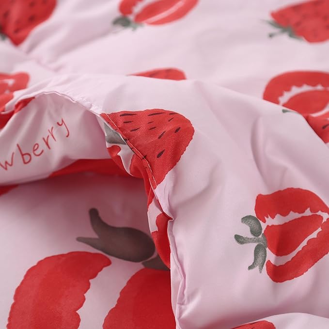 SDIII 3PCS Pink Strawberry Comforter Set Twin, Soft Microfiber Lightweight Pink Twin Comforter Set, Strawberry Bedding Quilt for Girls Boys Kids Teens