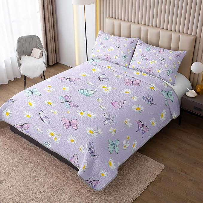 QOOMO Daisy Butterfly Quilt Set King Size,Purple Butterfly Bedspread Coverlet Set,Butterflies 3Pcs Bedding Set Printed Quilt with 2 Pillowcases,Soft and Lightweight,for All Seasons