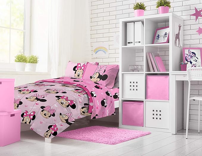 Jay Franco Disney Minnie Mouse Hearts N Love 5 Piece Full Size Bed Set - Includes Reversible Comforter & Sheet Set - Super Soft Fade Resistant Microfiber - (Official Disney Product)