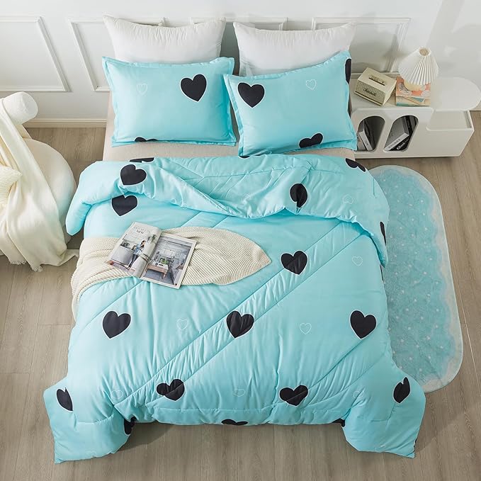 Caressma Love Pattern Girls Comforter Set Queen Size, Sky Blue Cute Love Heart Print Comforter Bedding Set for All Seasons, Geometric Soft Microfiber 3 Pieces Comforter Set with Pillowcases