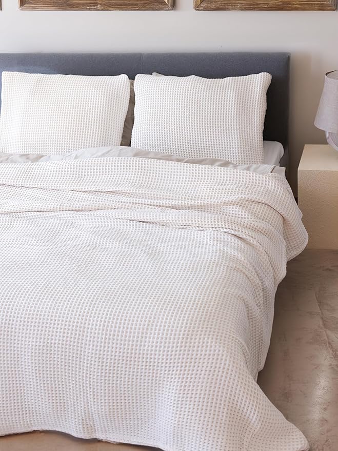 100% Turkish Cotton Waffle Blanket King Size White - Premium Quality, Light and Airy Waffle Weave All-Season Quilt - Lux Decorative Bedspread (White, King Size 95" x 110" Inch)