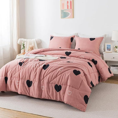 Caressma Heart Pattern Girls Comforter Set Full Size, Pale Pinkish Cute Love Sexy Comforter Bedding Set for All Seasons, Soft Microfiber 3 Pieces Comforter Set with Pillowshams