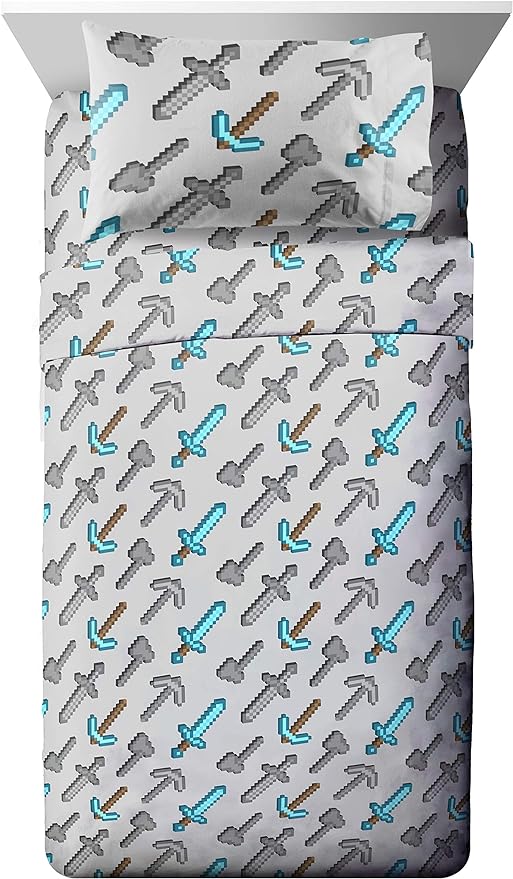 Jay Franco Minecraft Isometric 5 Piece Full Bed Set - Includes Comforter & Sheet Set - Bedding Features Creeper - Super Soft Fade Resistant Polyester - (Official Minecraft Product)