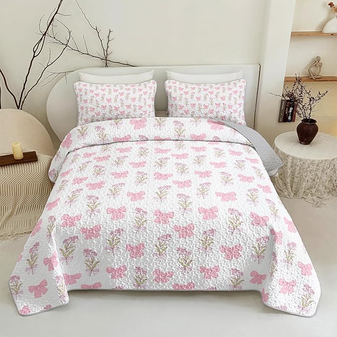 QOOMO Pink Bow Quilt Set Twin Size,Bowknot Bedspread Coverlet Set,Floral 3Pcs Bedding Set Printed Quilt with 2 Pillowcases,Soft and Lightweight,for All Seasons