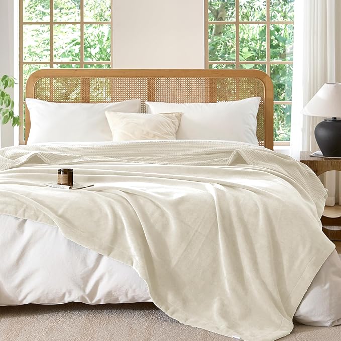 CHUFFED Cotton Waffle Blanket Throw Size - Plush Milk Velvet & Reversible Waffle Weave,Anti-Static 500Gsm Design，Thick Cozy Soft Winter Blanket for Bed, Couch, Sofa - Beige, 50x70 Inches