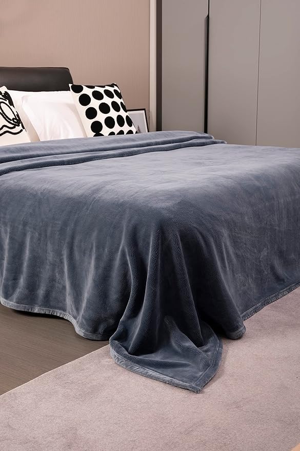 Mellowdy Extra Thick Hearty Plush Flannel Blanket (Dark Grey, 108x90) - 500GSM King Size Warm Blanket for Winter, Fall | Soft, Fluffy, Cuddly, Perfect for Bed, Oversized Throw for Couch, Sofa