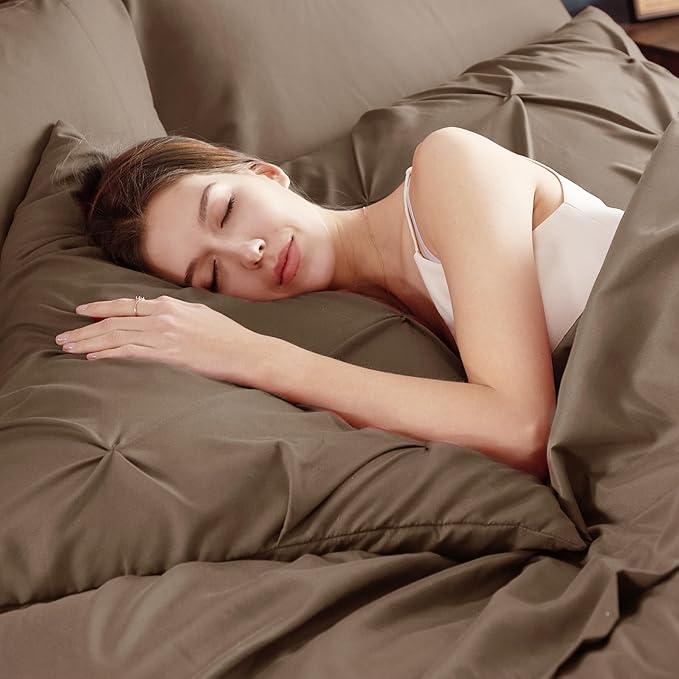Bedsure Queen Comforter Set Brown - Bed in a Bag Queen Size Bedding 7 Pieces, GentleSoft™ Pintuck Bed Set Gift for Family, Pinch Pleat All Season Comforter with Sheets, Pillowcases & Shams