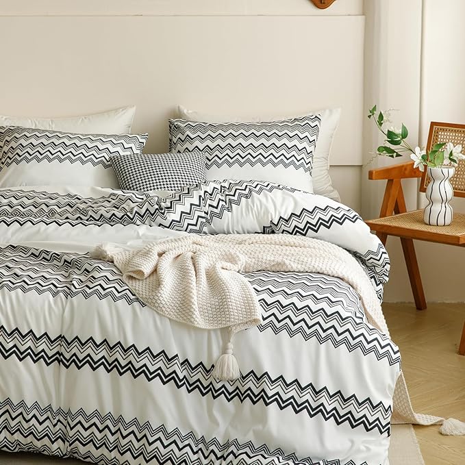 Wellboo Boho Black Striped Comforter Set California King Aztec Southwest Bedding Set Cal King Bohemian White Black Geometric Quilt Farmhouse Striped Aztec Folkloric Blankets White and Black Wavy Bed