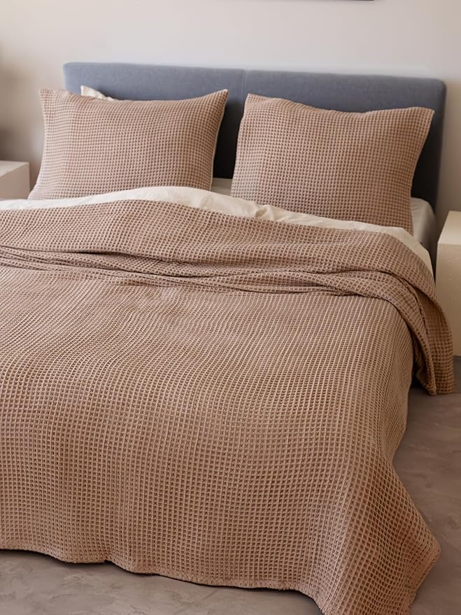 100% Turkish Cotton Waffle Blanket King Size Brown - Premium Quality, Light and Airy Waffle Weave All-Season Quilt - Lux Decorative Bedspread (Brown, King Size 95" x 110" Inch)