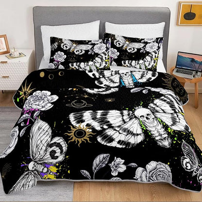 HOSIMA Death Moth Skull Heads Quilt Set Full Size Horror Theme Halloween Bedding,Goth Bedding Set Floral Butterfly Print Boho Quilt for Room Decor with 2 Pillowcases.
