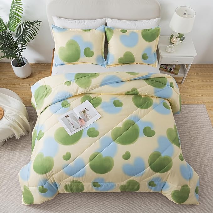 Caressma Heart Pattern Queen Comforter Set, Lovely Green and Yellow Blue Beeding Comforter Set with Matching Pillow Shams (3 Pieces)