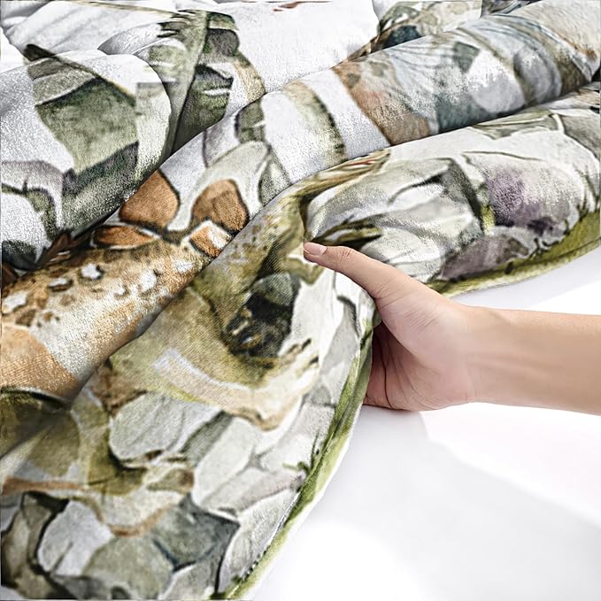 QOOMO Jurassic Period Dinosaurs Sherpa Comforter Set King, Primitive Senling Sherpa Fleece, Plush and Warm Bedding Comforter Sets, Down Alternative Ultra Soft and Cozy Comforter Set for Boys, 3-Piece