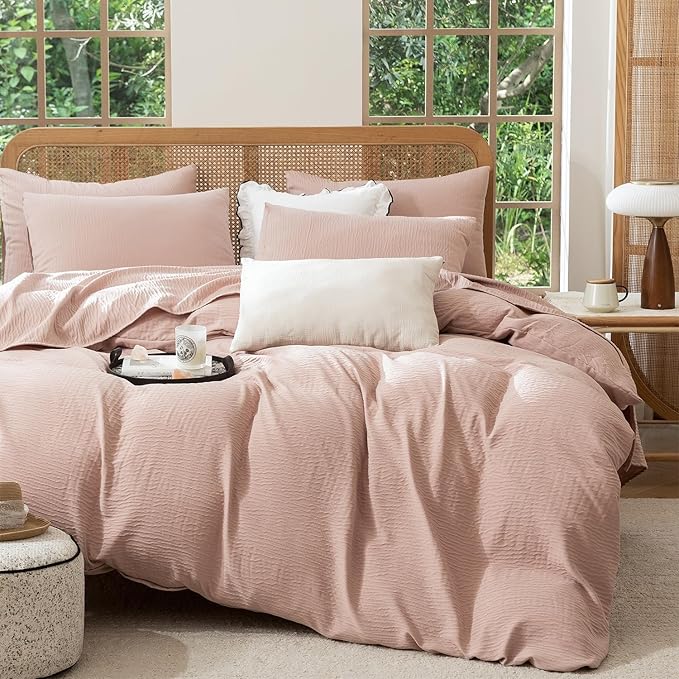 Duvet Cover Queen Size, Luxury Brushed Microfiber Double-Layer Crinkle Gauze Pink Duvet Cover, 3 Pieces Bedding for All-Season, Soft Breathable with Zipper Closure (No Comforter)