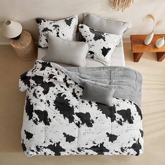Petrichor Velvet Flannel Queen Comforter Set-Cow Print Western Style Blanket,Luxury Fuzzy Heavy Bedding Set, 3 Pieces Plush Winter Bed Set with Comforter (90"x90") & 2 Pillow Shams (20"x26")