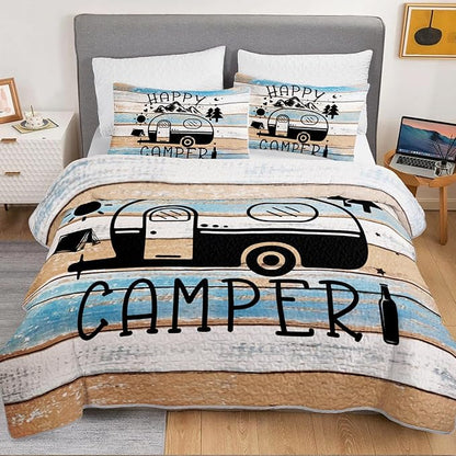 HOSIMA Vintage Camper King Quilt Set,Lightweight Bedding Set Camping Travel Trailer Printed Quilt for Camper Decor,Happy Camping Themed Bedding with 2 Pillowcases.
