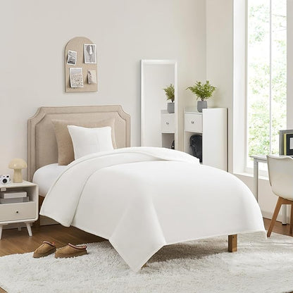 UGG Nita Twin XL/Twin Blanket Soft Fluffy Blanket for Bed, Warm Soft Bedding, Large Throw for Couch, Holiday Present, Machine Washable, 60-inch x 90-inch, White Snow
