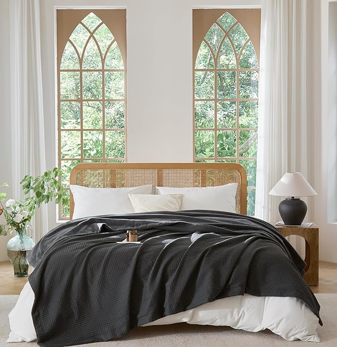 CHUFFED Cotton Waffle Blanket Queen Size - Plush Milk Velvet & Reversible Waffle Weave,Anti-Static 500Gsm Design，Thick Cozy Soft Winter Blanket for Bed, Couch, Sofa - Dark Grey, 90x90 Inches
