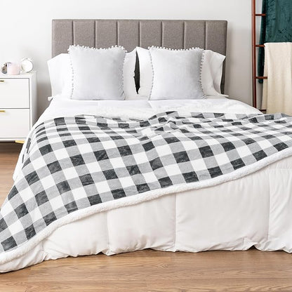 PAVILIA Light Grey Buffalo Plaid Sherpa Throw Blanket for Couch Twin, Soft Fuzzy Flannel Blanket for Bed, Plush Checkered Fleece Blanket and Throws, Warm Thick Winter Blanket Gift, 60x80