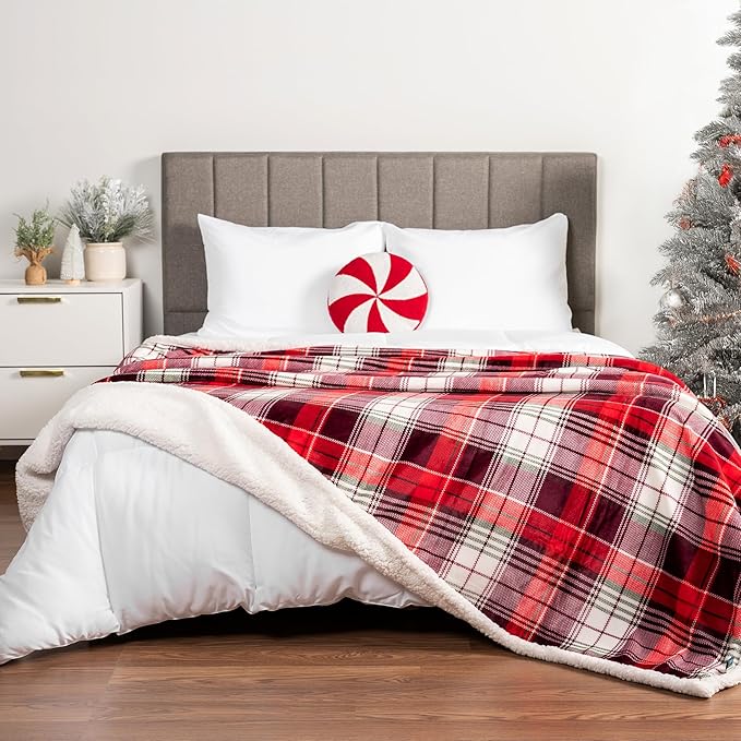 PAVILIA Red Green Christmas Plaid Sherpa Throw Blanket, Holiday Fleece Blanket 60" x 80", Soft Flannel Plush Throw for Couch, Sofa & Bed, Festive Winter Home Decor, Cozy