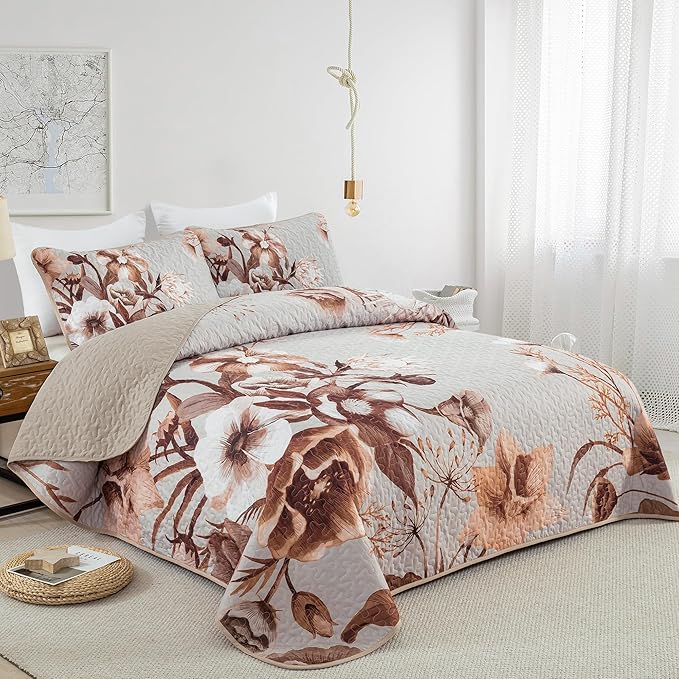 Khaki Quilt Set King Size Bedding Set 3 Pieces Boho Floral Quilt Bedspread Soft Microfiber Lightweight Flower Coverlet Set with 2 Pillow Shams for All Season 90"x104"