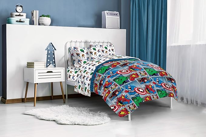 Jay Franco Marvel Avengers Fighting Team 5 Piece Queen Bed Set - Includes Reversible Comforter & Sheet Set Bedding - Super Soft Fade Resistant Microfiber (Official Marvel Product)