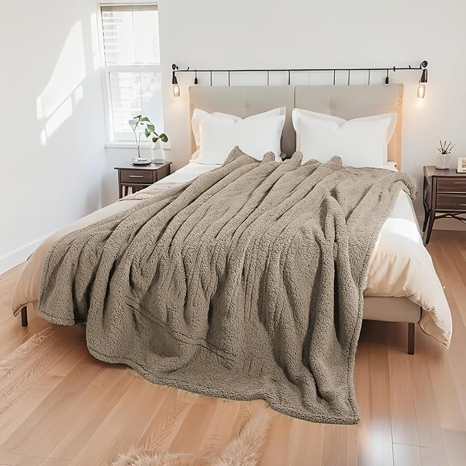 Electric Heated Blanket Twin Size 62"×84" with 6 Heating Levels & 1-10Hs Auto Off, Heating Blanket Double Sided Plush Sherpa, Fast Heating, Machine Washable for Christmas Gift - Light Brown