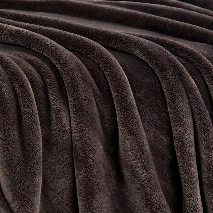Mellowdy Extra Thick Hearty Plush Flannel Blanket (Peat Brown, 90x90) - 500GSM King Size Warm Blanket for Winter, Fall | Soft, Fluffy, Cuddly, Perfect for Bed, Oversized Throw for Couch, Sofa