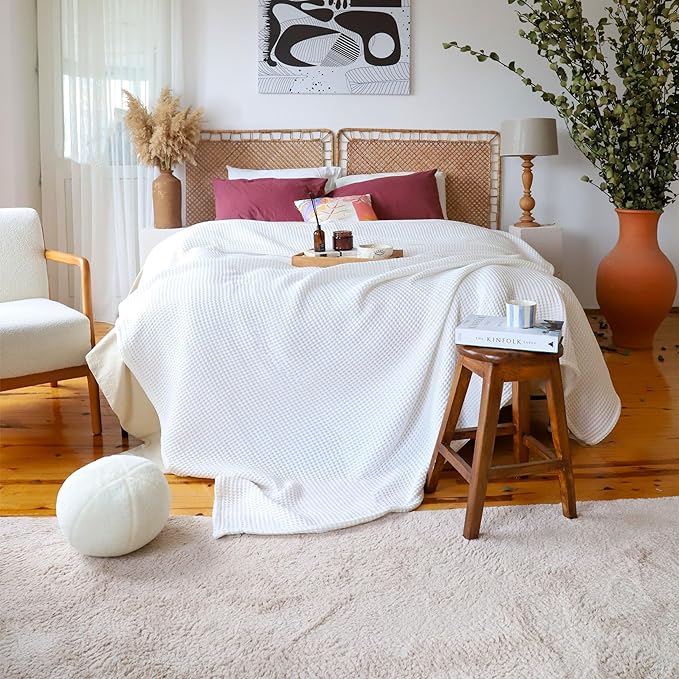 Premium Waffle Blanket Twin Size White - Luxury, Pure 100% Turkish Cotton, Light and Airy Waffle Weave All-Season Quilt - Luxury Decorative Bedspread (White, Twin 63" x 91" Inch)